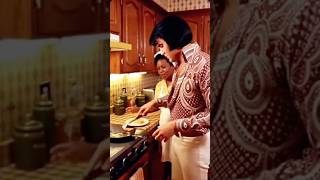 Elvis teaching his cook how to make peanut butter and banana sandwich #elvis #elvispresley #share Elvis teaching his cook how to make peanut butter and banana sandwich #elvis #elvispresley #share