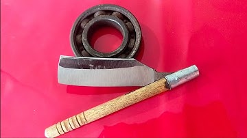 Blacksmith forging a shaving razor | Turning Rusted BEARING into a Sharp STRAIGHT RAZOR | handmade.