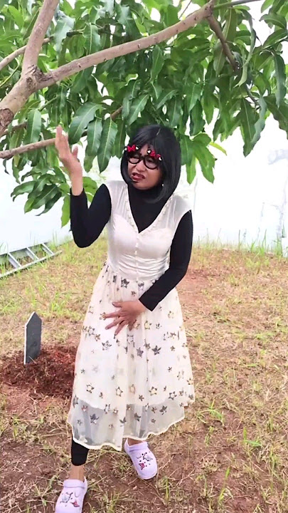 MYSTERY PLAYING IN THE GRAVE 😱 | NURRAYNI25