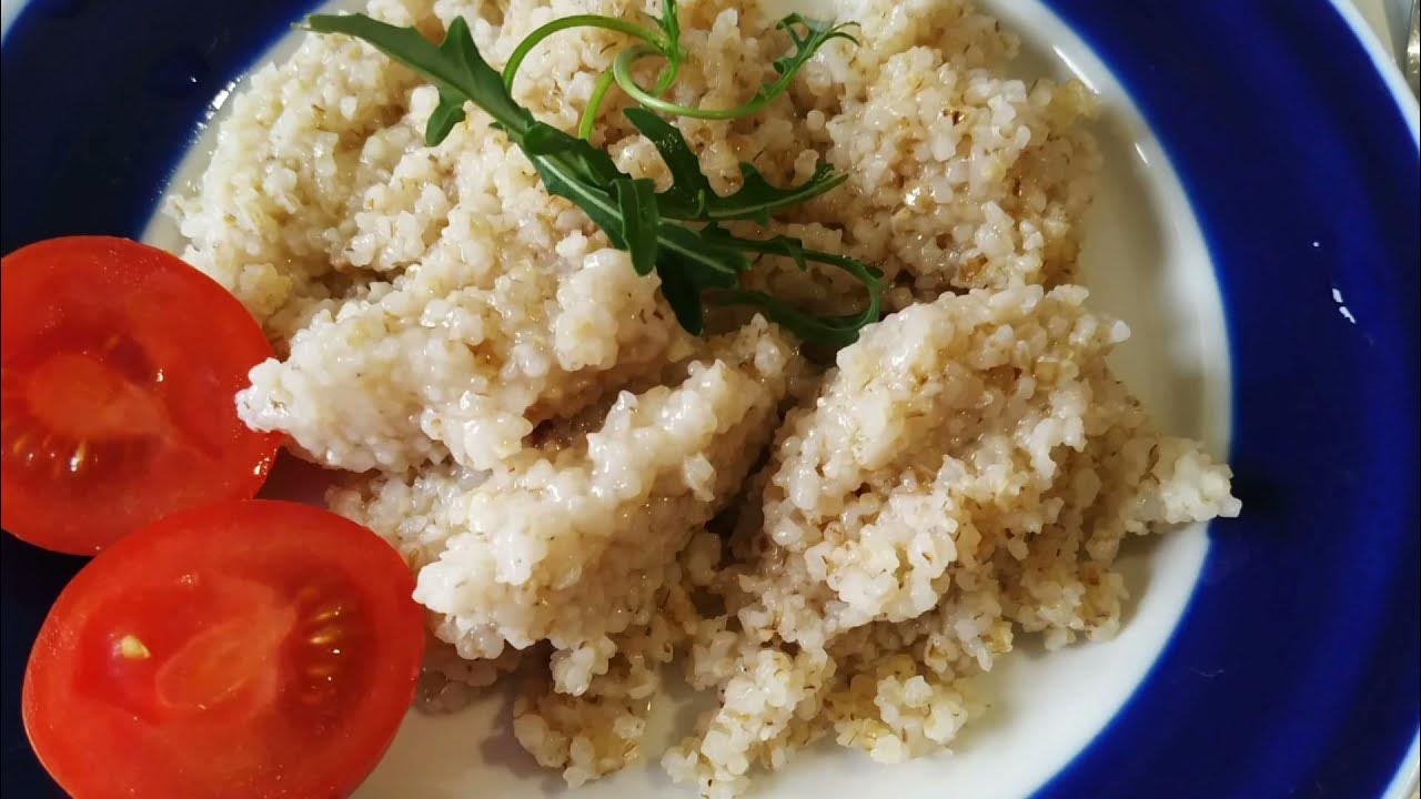 Ячневая каша с луком. Ячневая каша. Рецепты ячневая крупа в кулинарии. Ячневая каша на воде. Ячневая крупа на гарнир.
