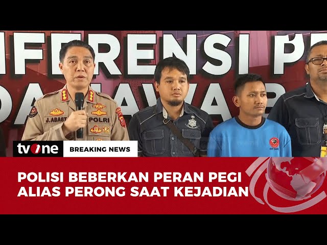 Momen Pegi Gelengkan Kepala saat Polisi Jelaskan Perannya pada Kasus Vina Cirebon | tvOne class=