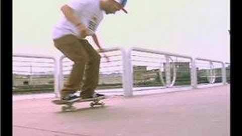 Skateboarding Tricks : Frontside Switch Pop Shove-It Mistakes