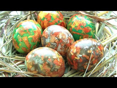 Видео: Мраморни яйца с блестящо зелено за Великден