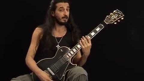 4 Notes Per String Tapping Lick - Lead Guitar Lesson