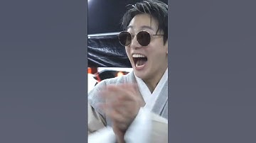 Taehyung looks really happy 🥰 reaction Video#taetae3860#bts #shorts#taehyung#jungkook#jimin #taekook