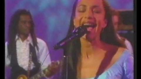 Sade No Ordinary Love (Live for Top Of The Pops 1992)