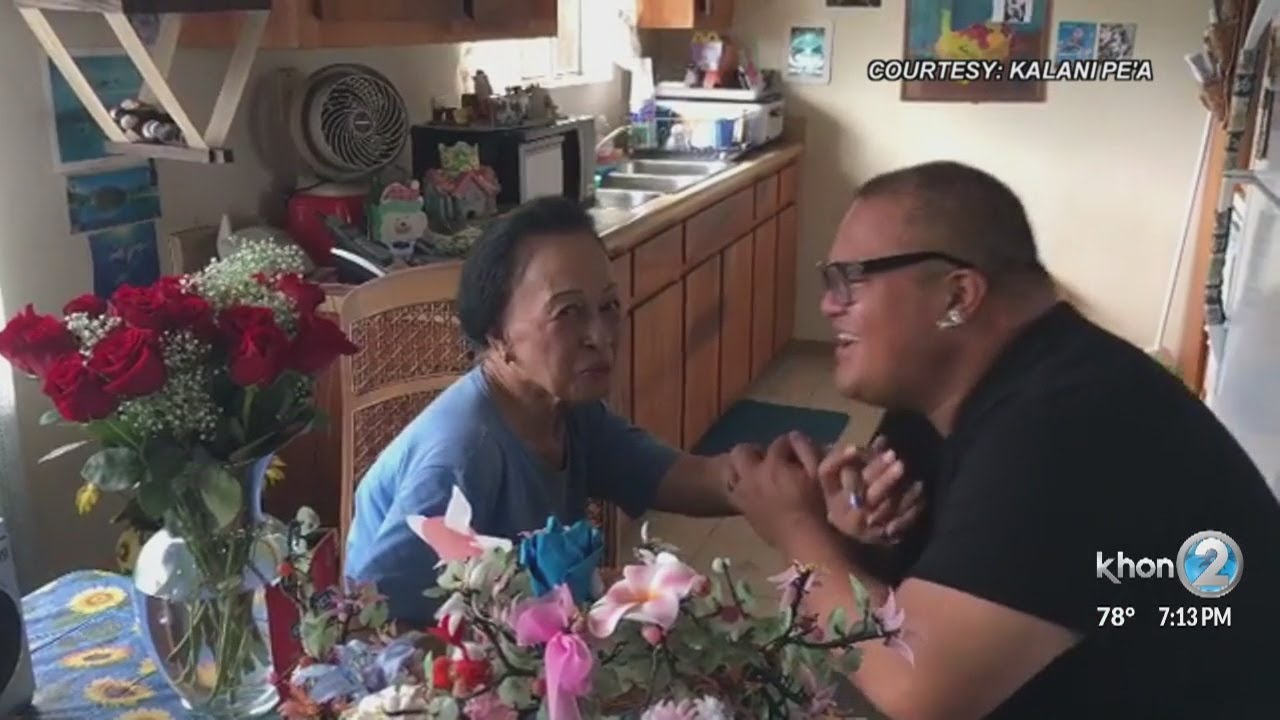 Local Grammy award-winning singer Kalani Pe'a sings to grandmother with ...