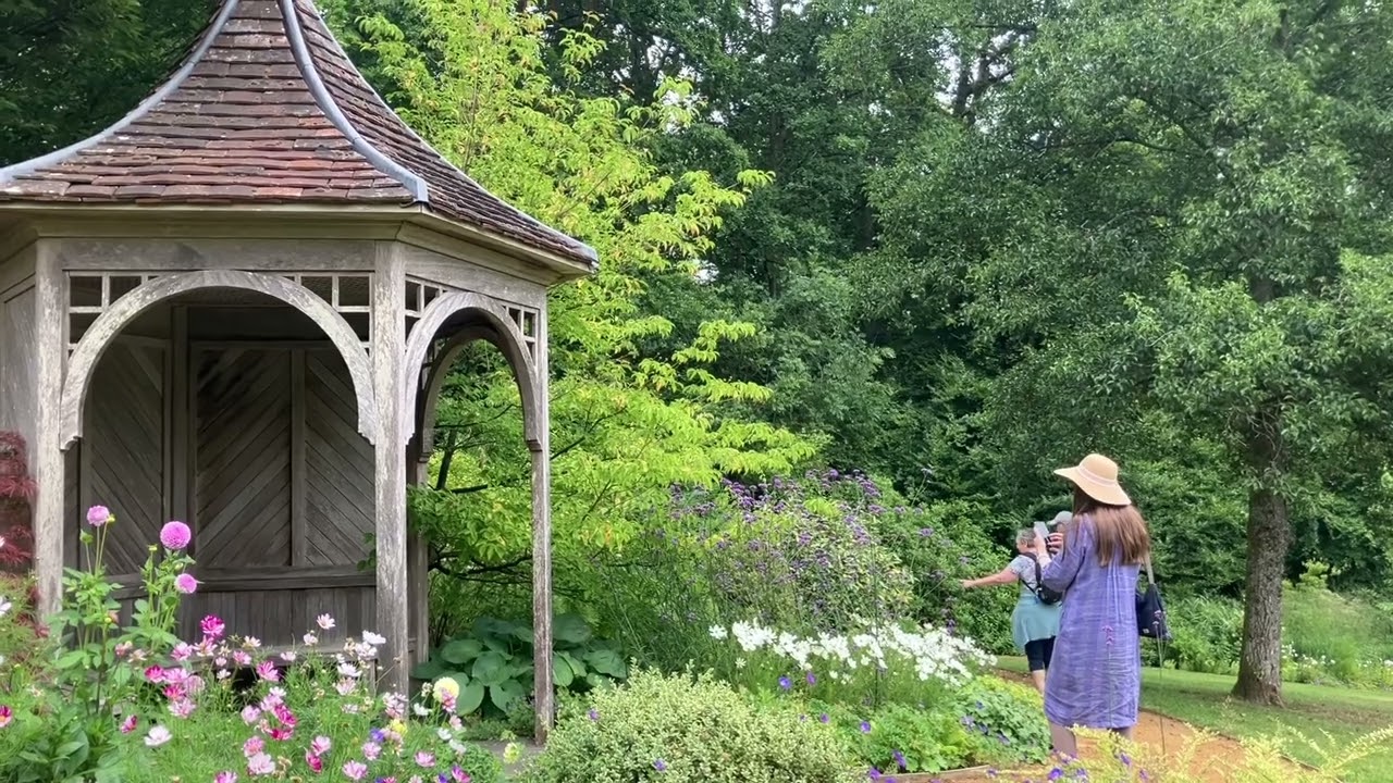 Shalford House Yellow Book Garden, Kingsley Green, Haslemere