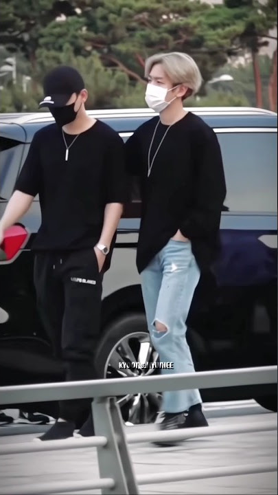 the unbeatable iconic walk #baekhyun #chen #suho #kai #sehun #chanyeol #exo #edits