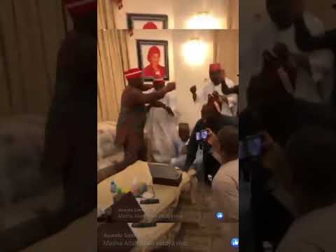 لحظة اعلان حاكم ولاية كانو في نيجيريا 