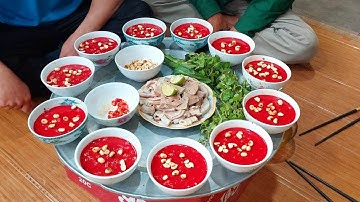 Thánh Ăn Tiết Canh Lòng Lợn Cùng Các Cháu.Bữa Ăn Sáng Tuyệt Vời