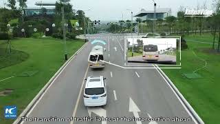 Buses in China's Chongqing install tail screens to display traffic light information