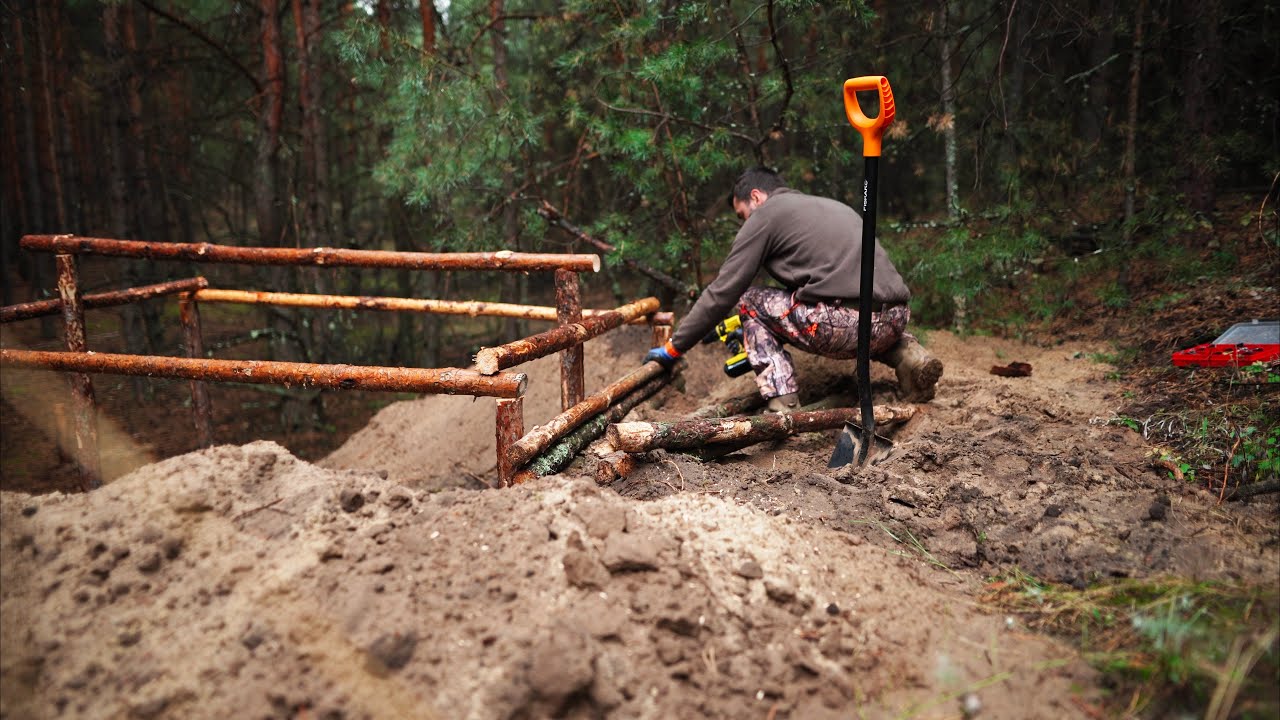 Dugout Raining Solo building a dugout - Rain has ruined my plans - YouTube