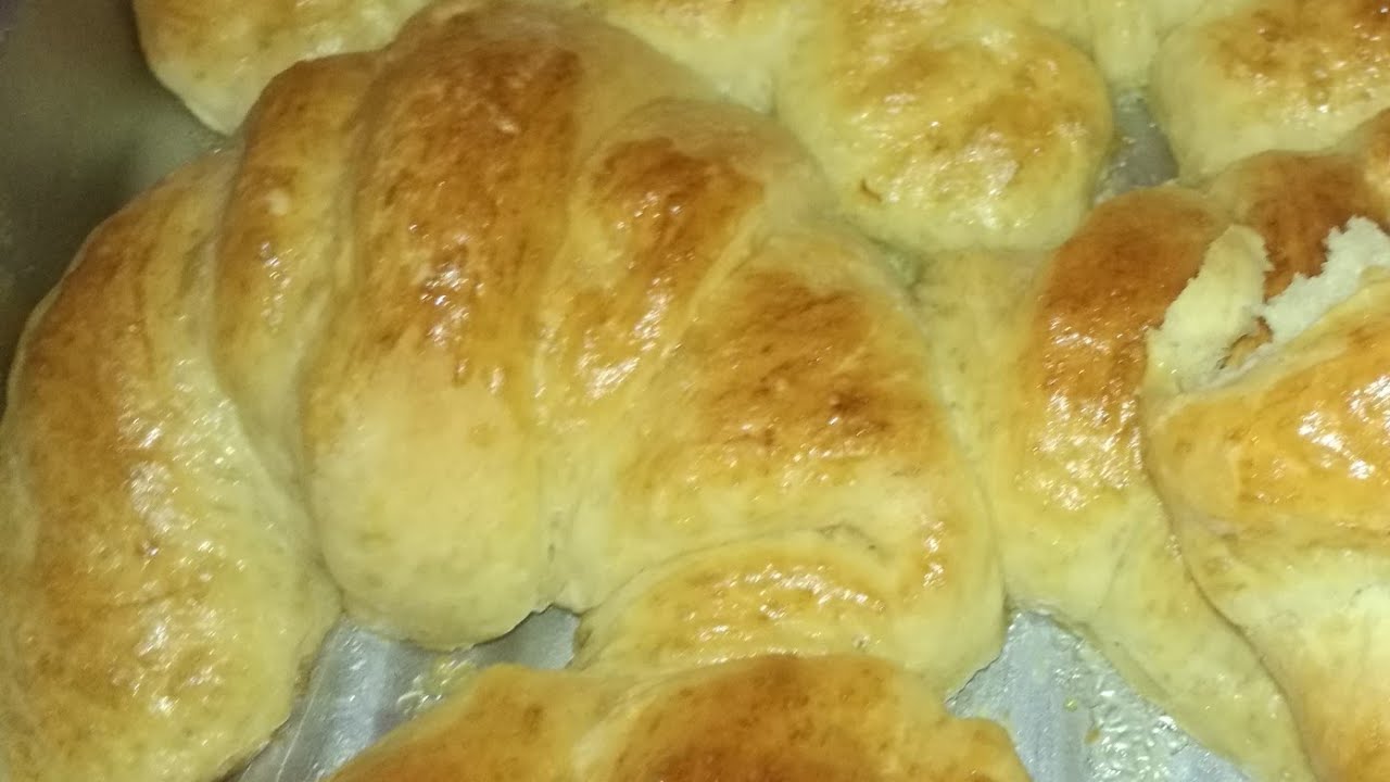 Medias lunas cuernitos de mantequilla cruasans croissant facil receta especial sin tanto trabajo