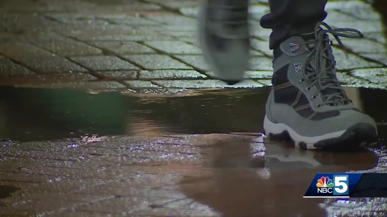 Mild Friday night weather but wintry mix is on the way - YouTube