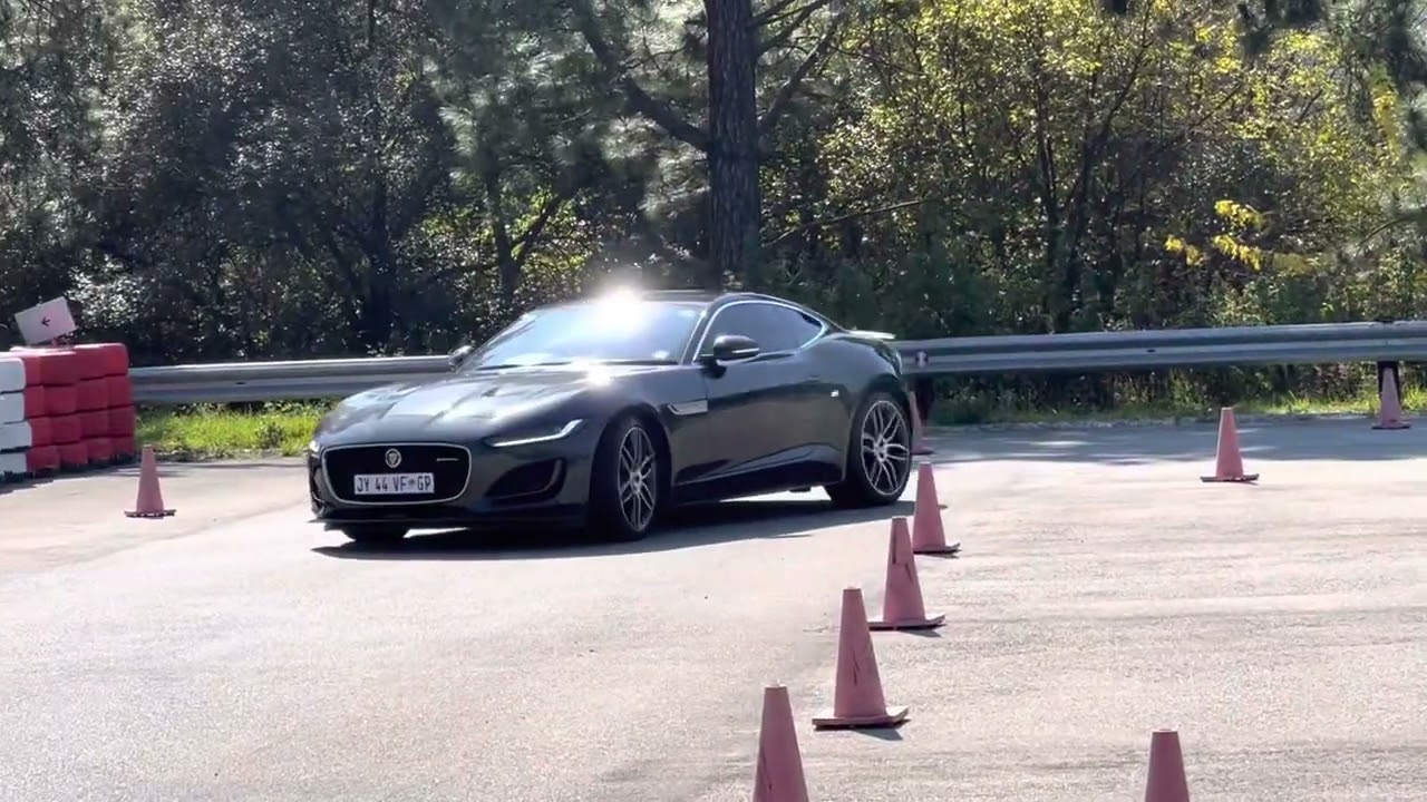 2022 Jaguar F Type P380 acceleration
