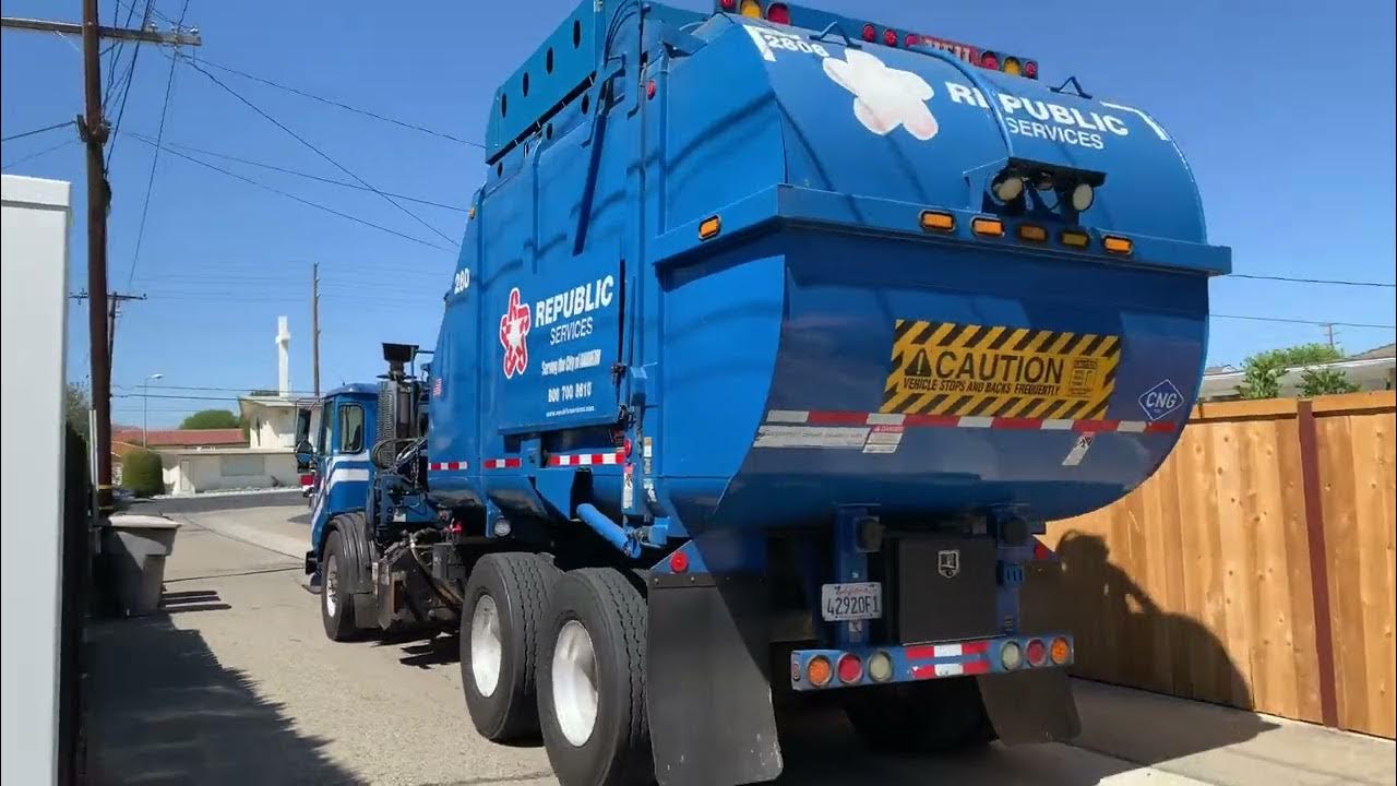 Republic Services Garbage Day in my Alley July 2022 YouTube