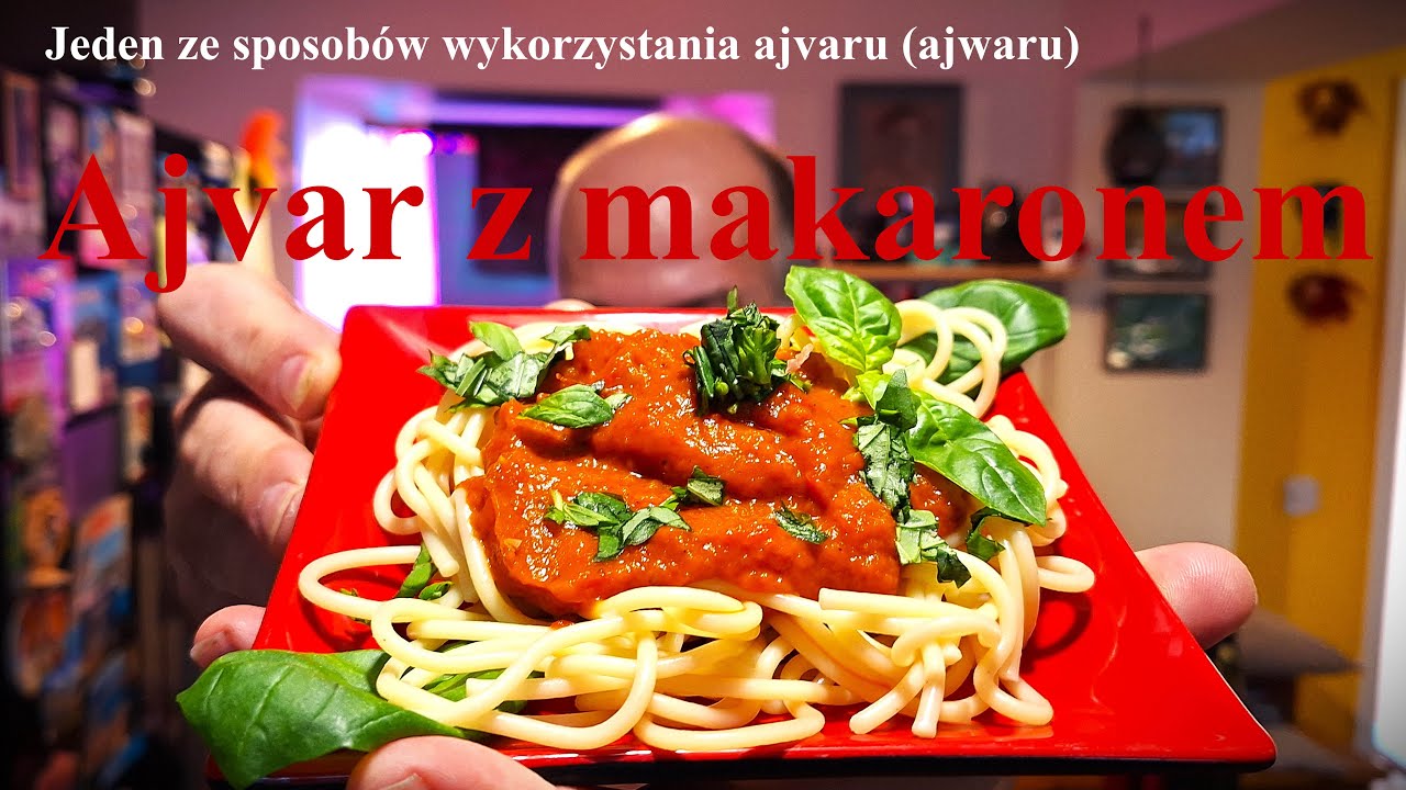 Ajvar czyli przepyszny sos paprykowo-bakłażanowy.