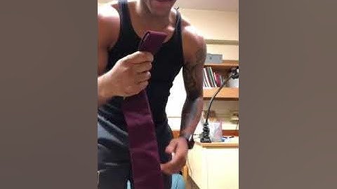 How to tie a red sash