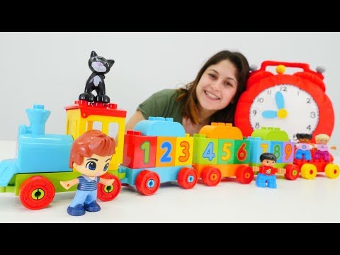 Oyuncak kreşi - Lego'dan tren yapalım. Eğitici video.