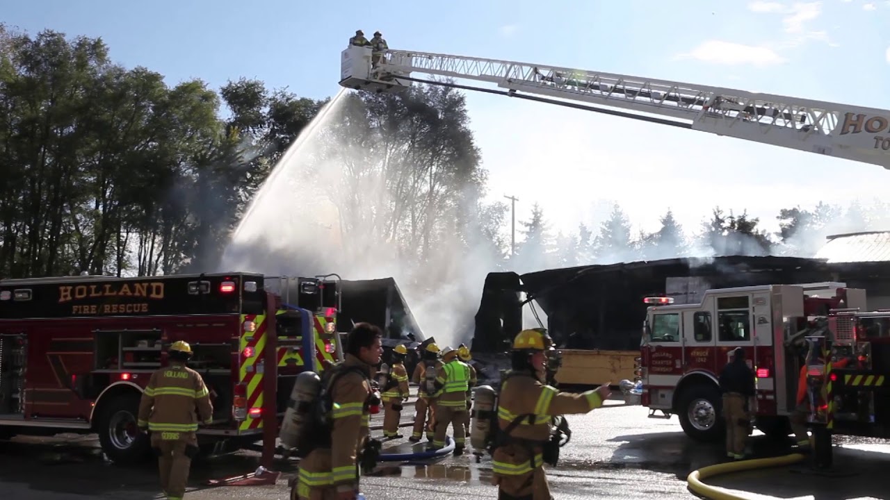 Scenes from the Recycle Now fire in Holland - YouTube