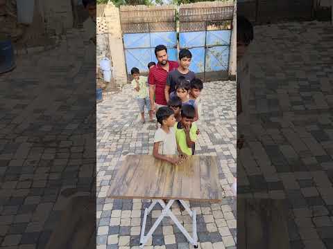 सबसे फास्ट पैकेट फोड़ने वाला कौन? ⚡ | #shortvideo #funchallenge #villagechallenge #desichallengewala