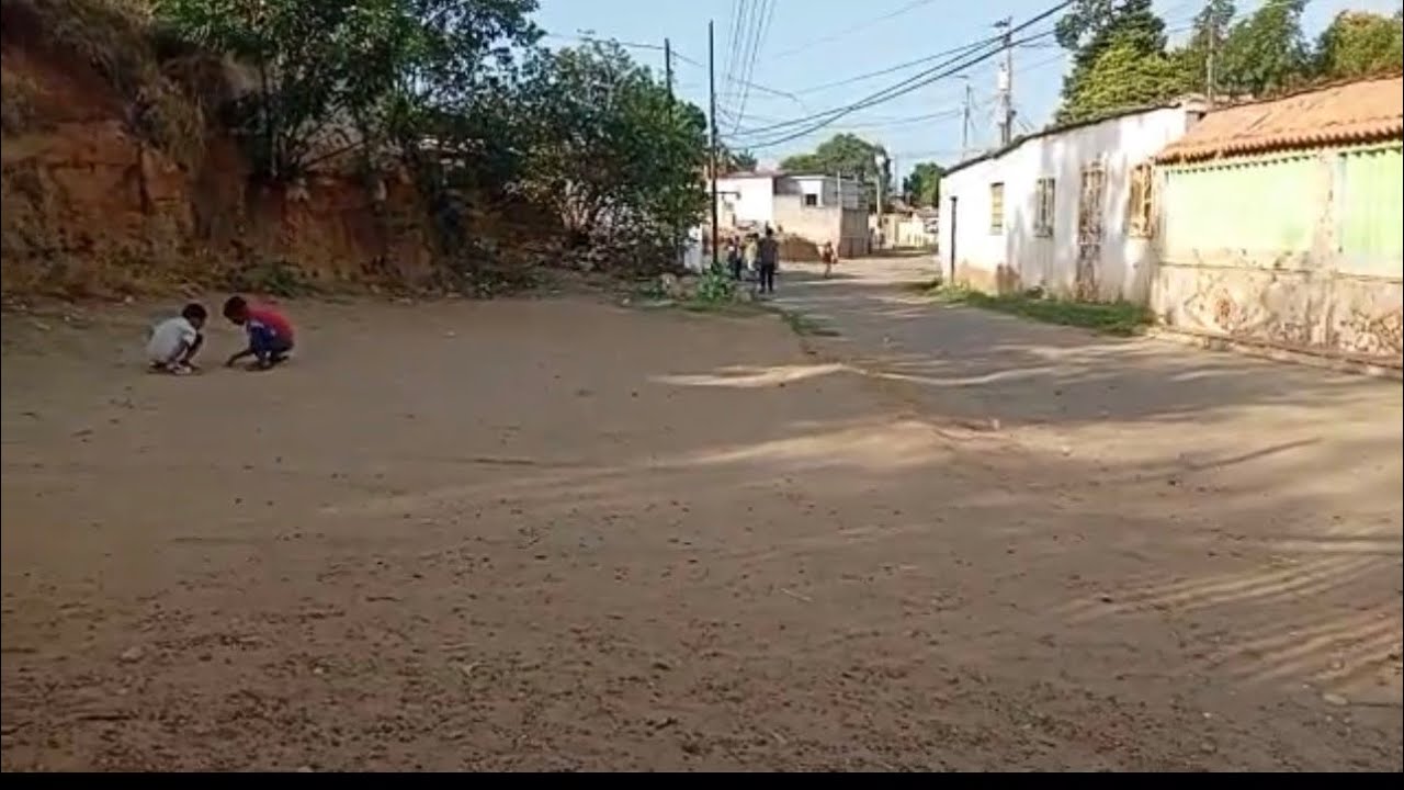 Casita destruida,hay q mudarse en 2 semanas..todo por los niños. Venezuela Maracaibo 