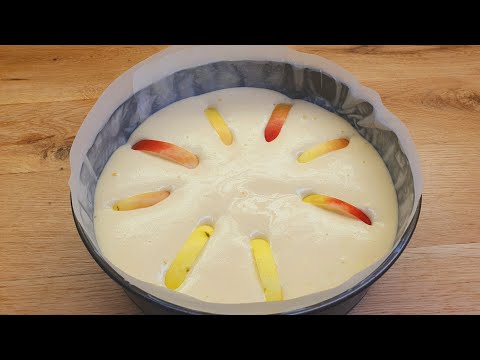 Apple pie in a pan with 1 egg, the famous Youtube recipe # 152. 