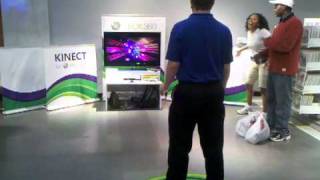 HILLARIOUS GUY DANCING USING KINECTS DANCE CENTRAL