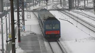 Дизель-поезд АЧ2 отправляется со станции Брянск-II-Льговский