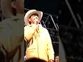 En 1993 se lanza el álbum #ElPeorDeTusAntojos, de donde se desprende el tema #Torera
