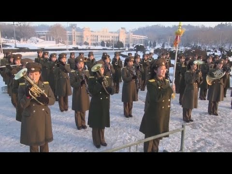 歌や踊りで祝賀ムード 北朝鮮・平壌、「発射成功」で
