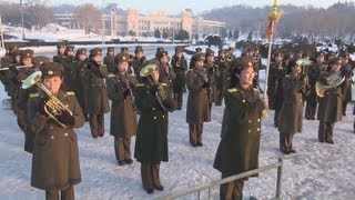 歌や踊りで祝賀ムード 北朝鮮・平壌、「発射成功」で