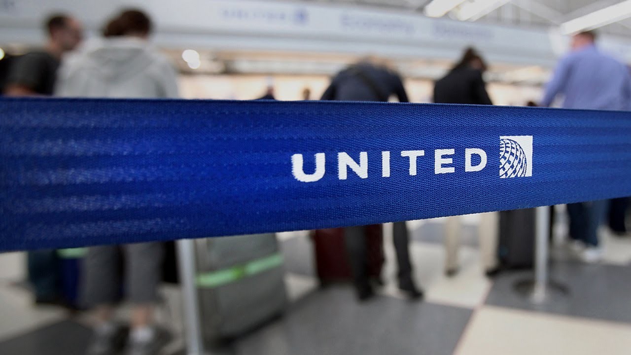 United Airlines Tops Estimates, IBM Sheds Assets