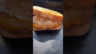 Breakfast burgers👨‍🍳🤤 #iowa #cooking #smashburger #burger #egg