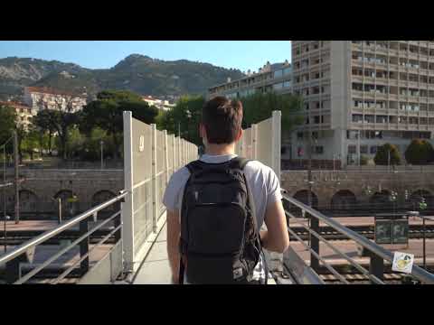 La passerelle de la gare rouverte à tous