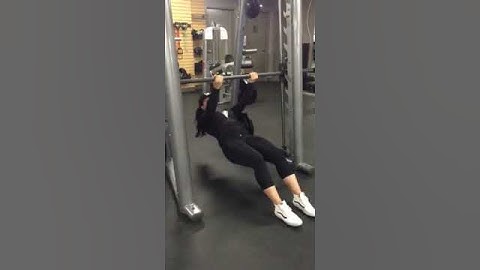 Smith machine inverted pull ups