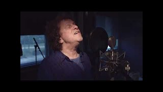 LEO SAYER &amp; HIS BAND - &quot;Happy Christmas (War Is Over)&quot; (John &amp; Yoko/Plastic Ono Band Cover)