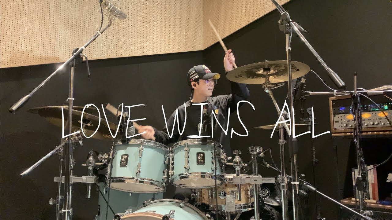 아이유 - Love wins all / 드러머 권준 Drummer Kwon Jun - YouTube