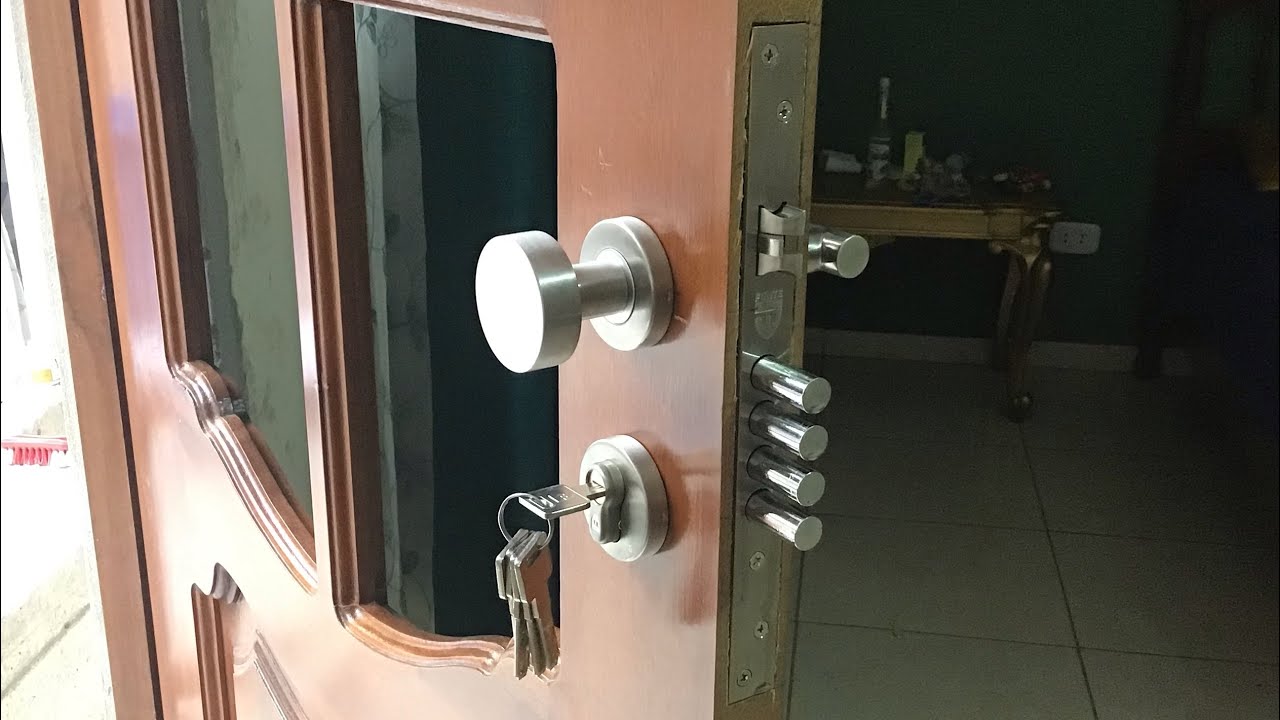 Cerradura de sobreponer puerta metálica para lado izquierdo