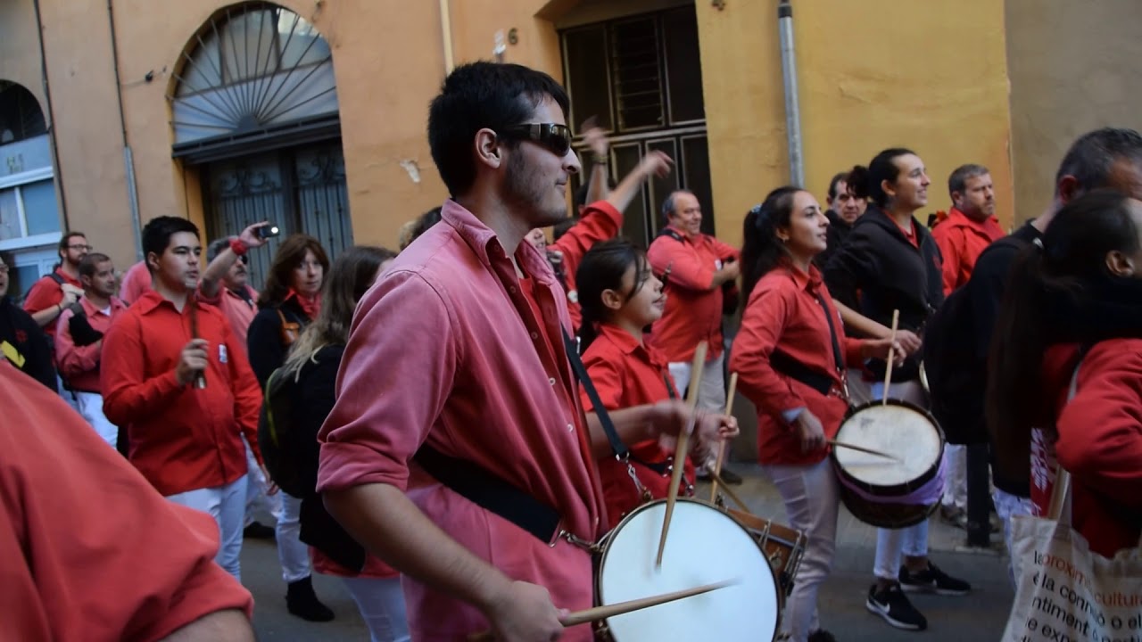 Cercavila d'inici de Diada de Festa Major del Clot - Camp de l'Arpa. Gravació del David Tarrats