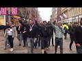 Celtic vs psg    les nautecia dauteuil chante dans les rues de glasgow ultras psg 