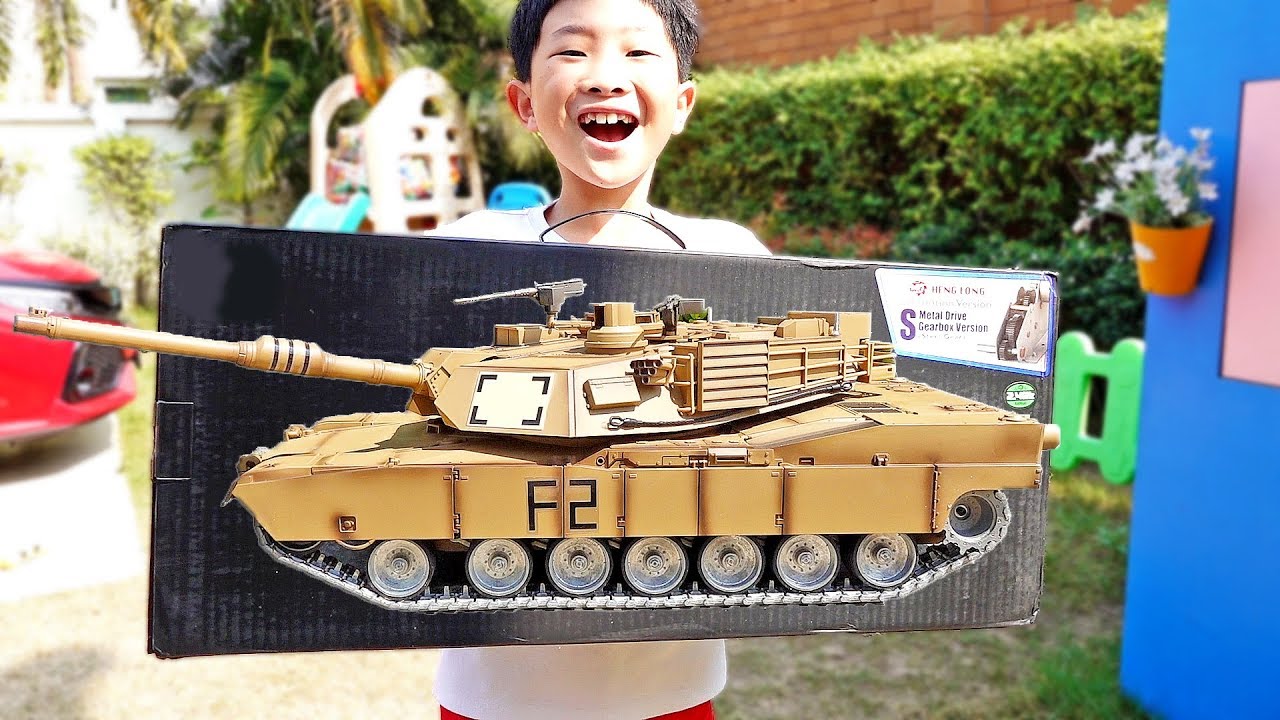 예준이의 탱크 장난감 개봉놀이 조립놀이 조종놀이 Tank Toy Assembly Toys Activity - YouTube