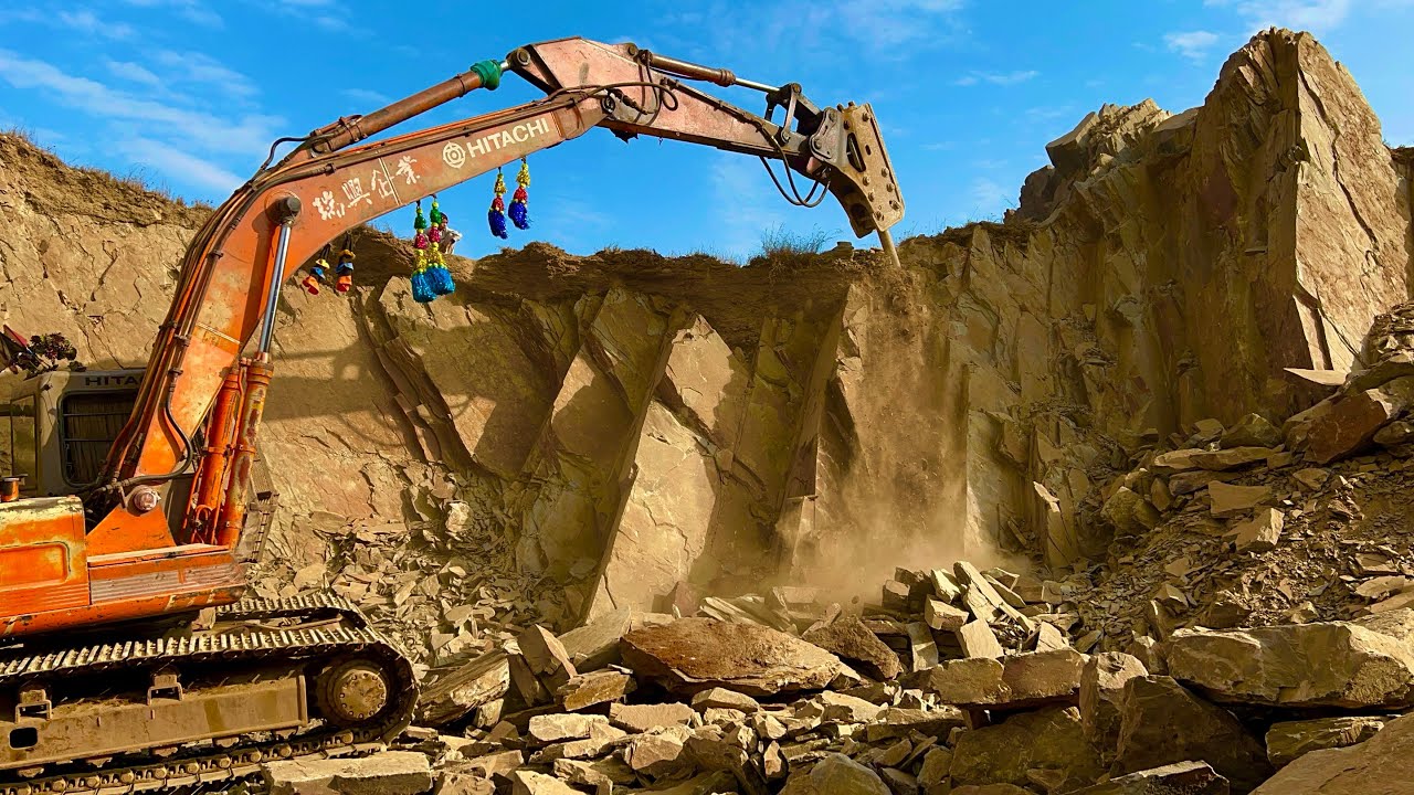How to Break a Hill with an excavator working”Humring⚒️”#excavators #excavatorvideos #excavator#sand