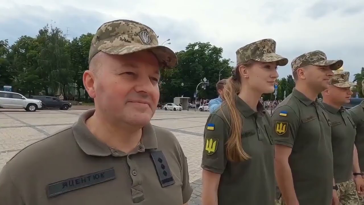 ukraina qurol yaroq yeg'moqda/🤣