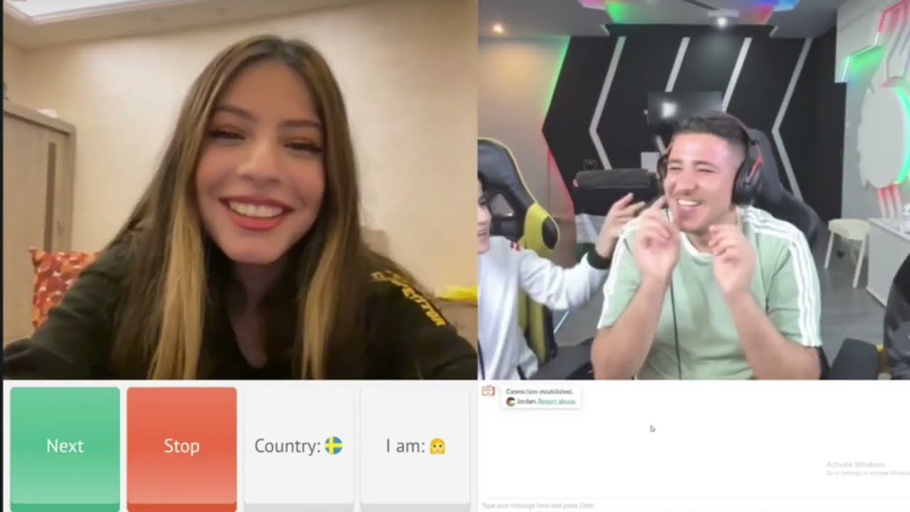 عبسي مع البنات ب ضيافة زلوم بعرات وضحك مو طبيعي 🤣