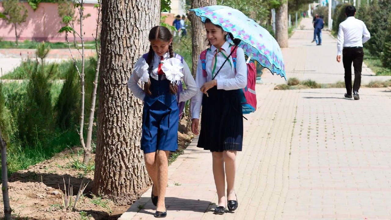 Жара по прежнему держится в Таджикистане. Воздух разогрелся до +25 градусов. Погода  в СНГ