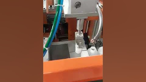 500ml. Single Station Automatic De-flashing Blow Moulding Machine Parison Wall Thickness Controller