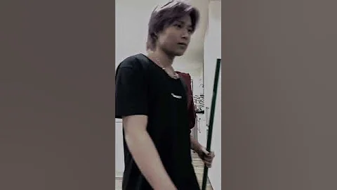 i accidentally thirst trapped my friend 😳