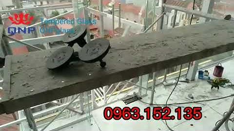 Lắp Đặt Vách Kính Cường Lực Không Khung